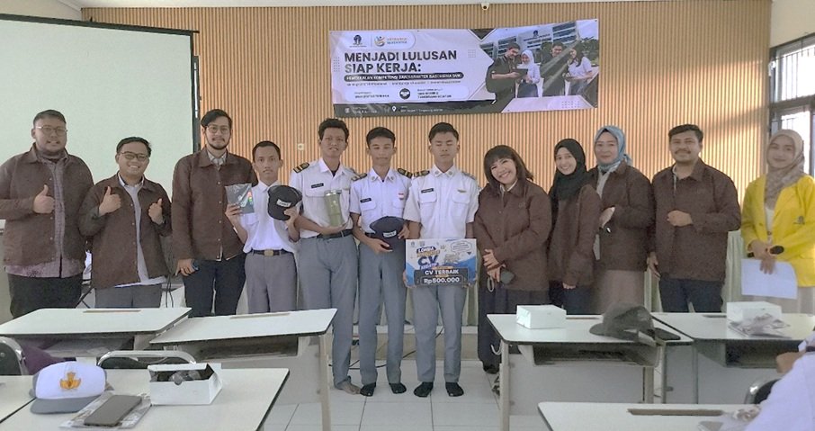 Program Studi Ilmu Hukum Universitas Terbuka Bekali Siswa SMKN 2 Tangerang Selatan Menjadi Lulusan Siap Kerja
