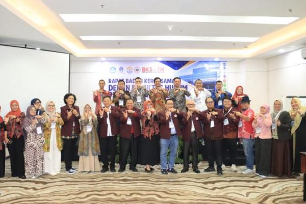 FHISIP Universitas Terbuka Menjadi Tuan Rumah Rapat Kerja BKS Dekan Fakultas Hukum PTN Wilayah Barat